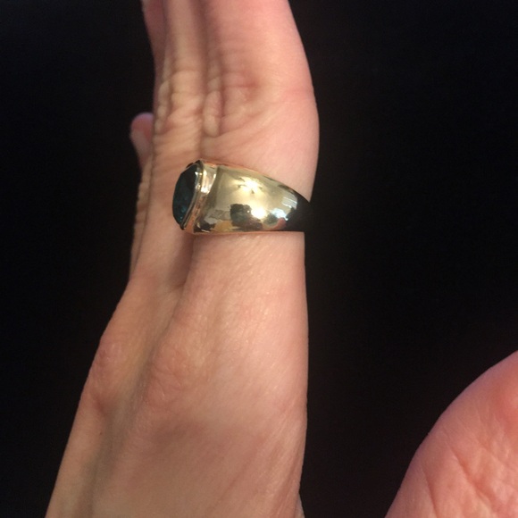 Green and Gold Chunky Ring with a Bold Heart Design - Picture 6 of 6